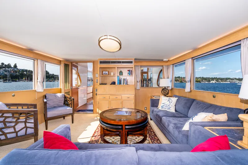 Slide: The Image of Burger Motoryacht 1965 - 28
