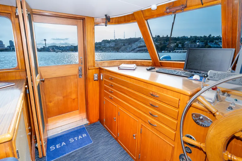 Slide: The Image of Burger Motoryacht 1965 - 16
