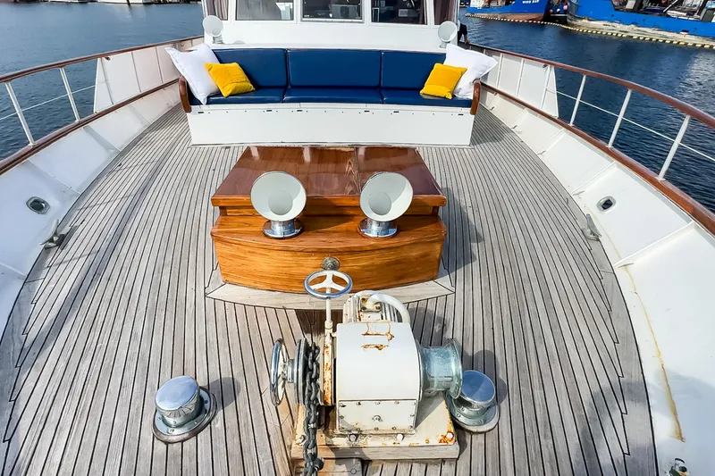 Slide: The Image of Burger Motoryacht 1965 - 71