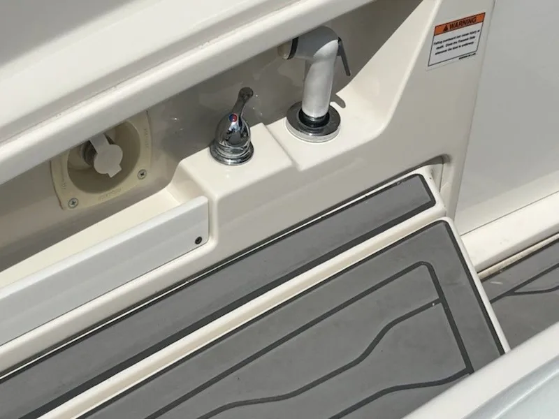 Slide: The Image of Monterey 328 SS 2011 - 18