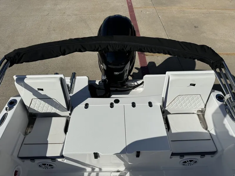 Slide: The Image of Stingray 173CC 2025 - 8