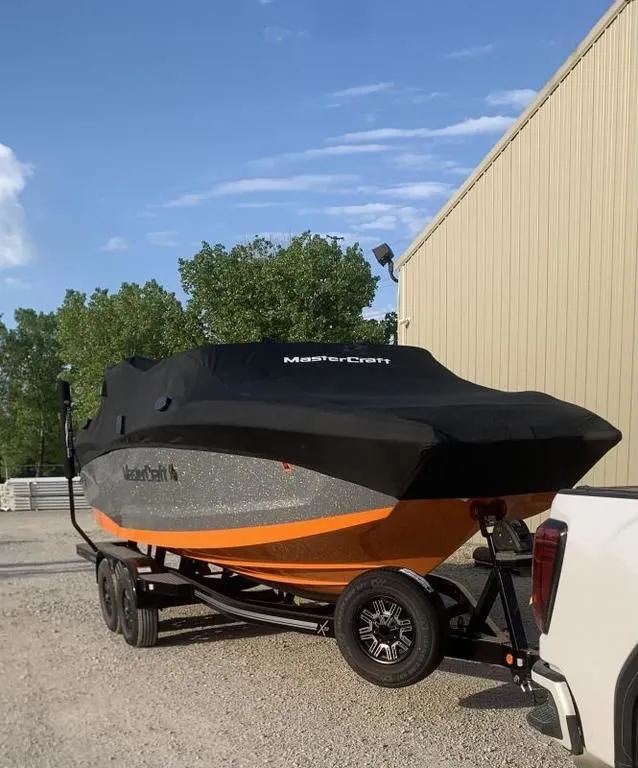 Slide: The Image of MasterCraft X22 2019 - 5