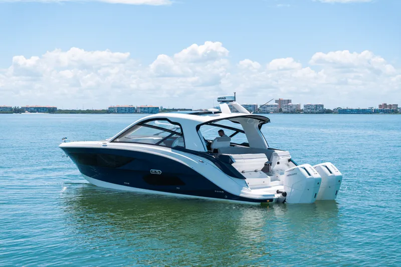 Slide: The Image of Sea Ray Sundancer 370 Outboard 2025 - 5