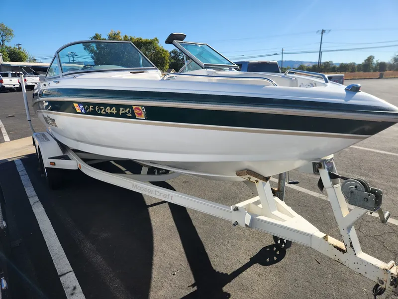 Slide: The Image of Master Craft MARISTAR 210 VRS 2000 - 2