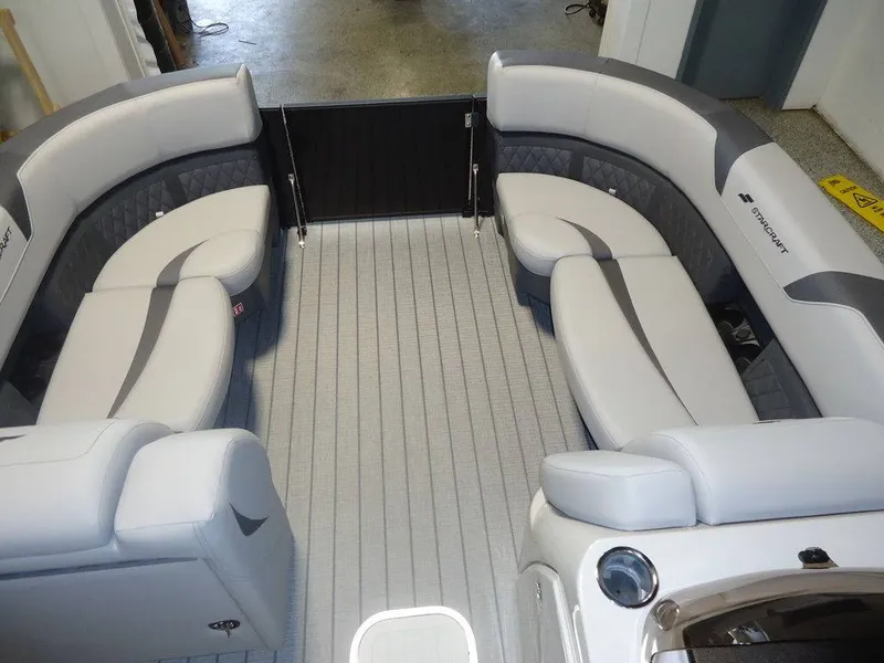 Slide: The Image of Starcraft Marine CX 23 DL DH BAR 2026 - 12
