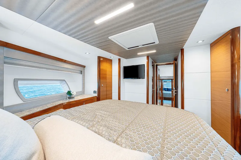 Slide: The Image of Ocean Alexander 70E 2018 - 102