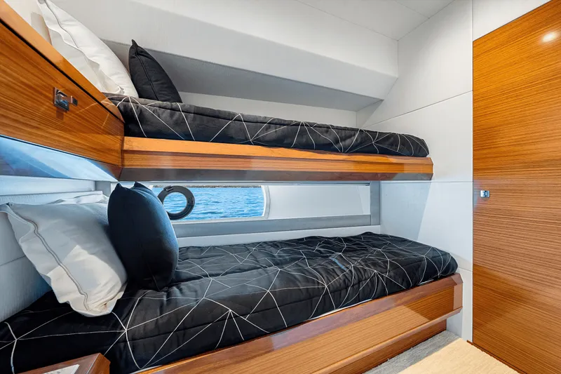 Slide: The Image of Ocean Alexander 70E 2018 - 104