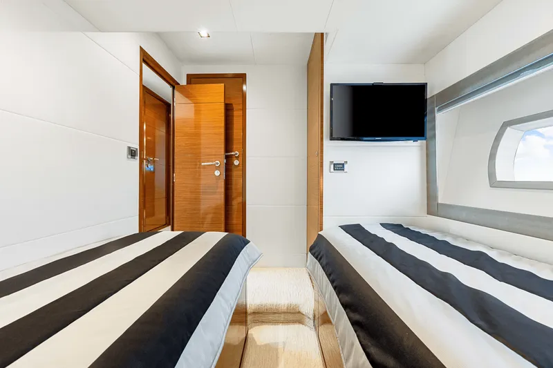 Slide: The Image of Ocean Alexander 70E 2018 - 106