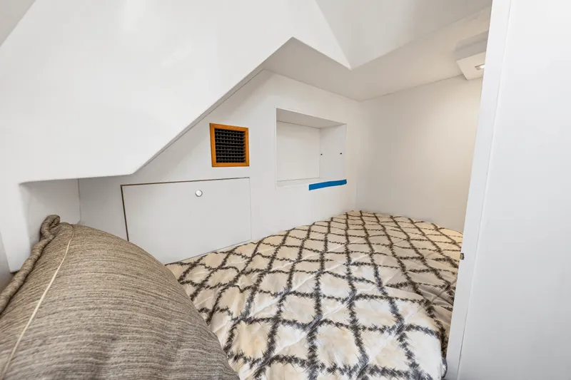 Slide: The Image of Ocean Alexander 70E 2018 - 112