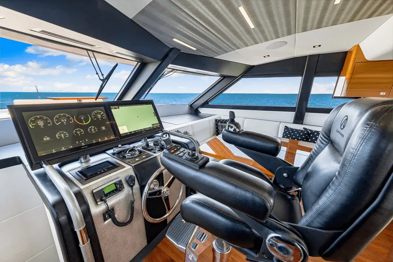 Slide: The Image of Ocean Alexander 70E 2018 - 90