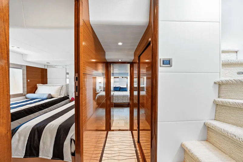 Slide: The Image of Ocean Alexander 70E 2018 - 92