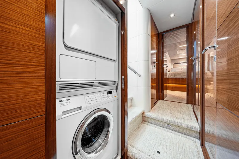 Slide: The Image of Ocean Alexander 70E 2018 - 99