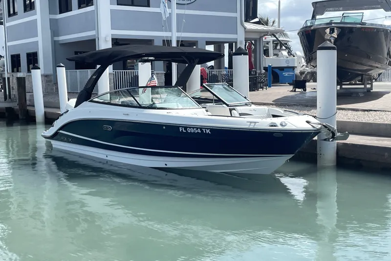Slide: The Image of Sea Ray 260 SLX OUTBOARD 2023 - 11
