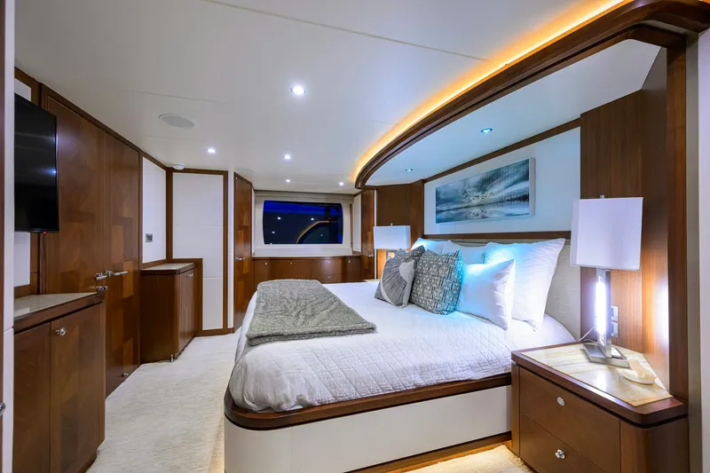 Slide: The Image of Ocean Alexander Ocean Alexander 100 2017 - 47