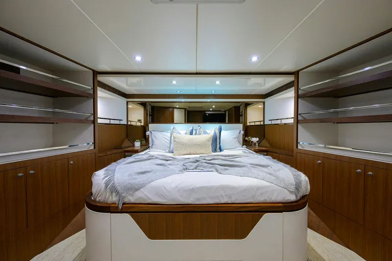 Slide: The Image of Ocean Alexander Ocean Alexander 100 2017 - 51