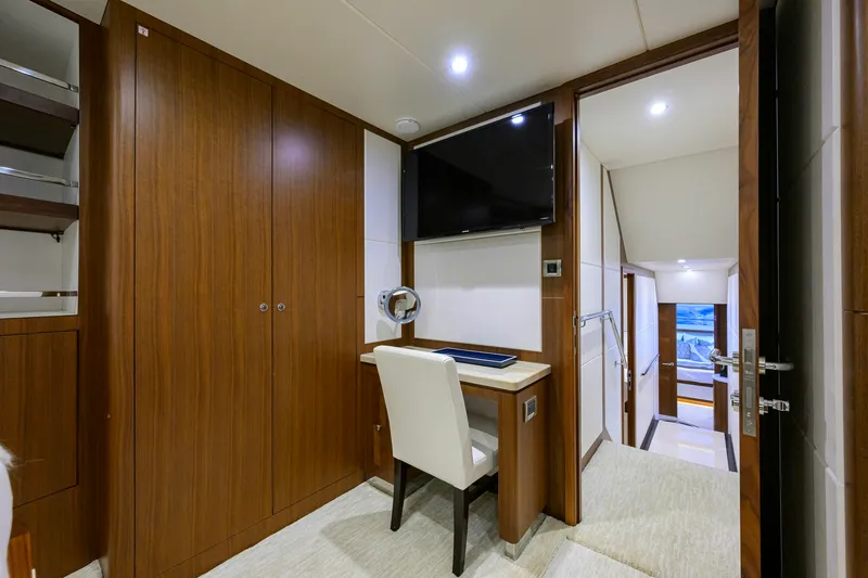 Slide: The Image of Ocean Alexander Ocean Alexander 100 2017 - 50