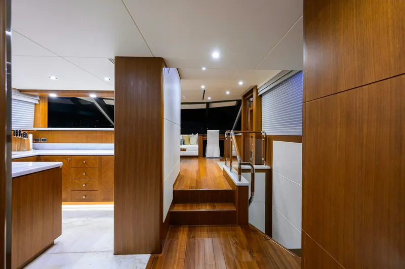Slide: The Image of Ocean Alexander Ocean Alexander 100 2017 - 34