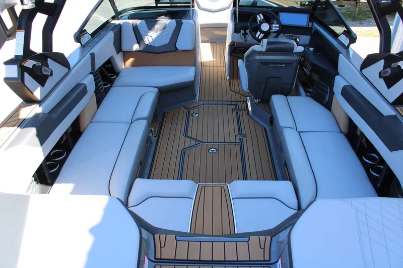 Slide: The Image of Nautique G23 2021 - 14