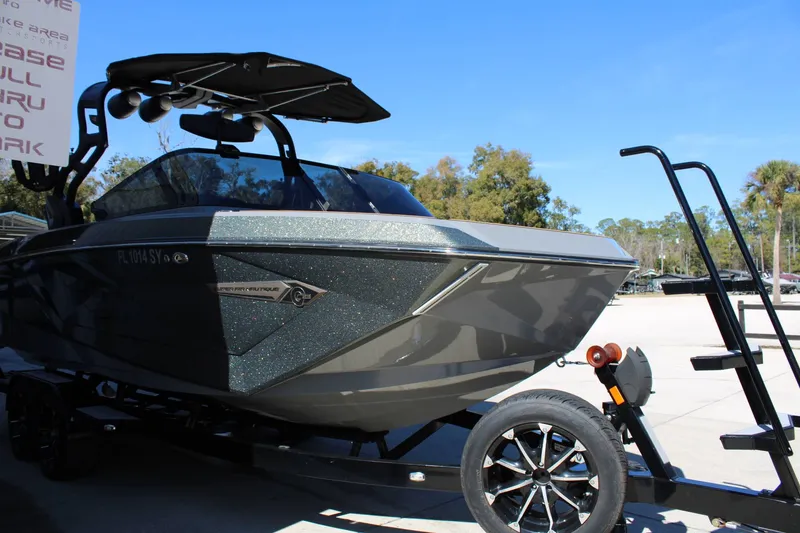 Slide: The Image of Nautique G23 2021 - 3