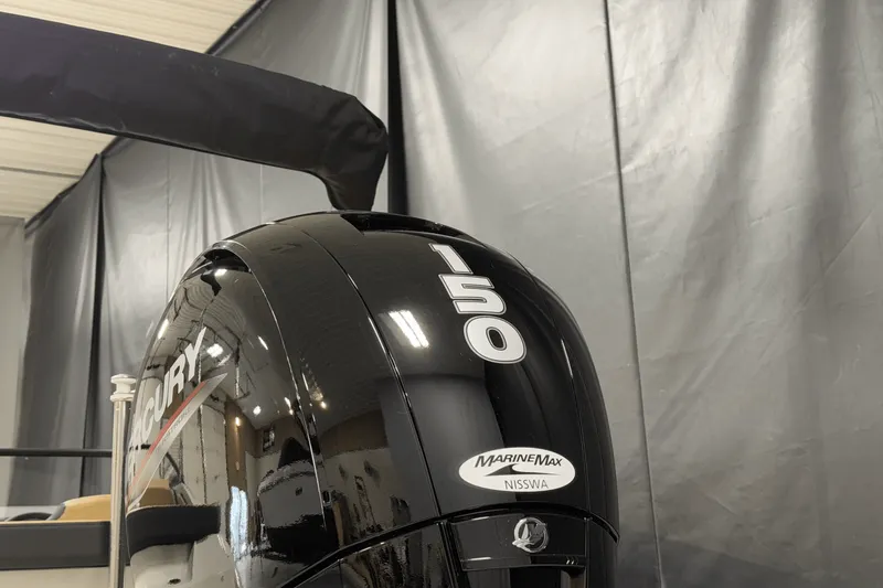 Slide: The Image of Sea Ray SPX 190 Outboard 2025 - 22