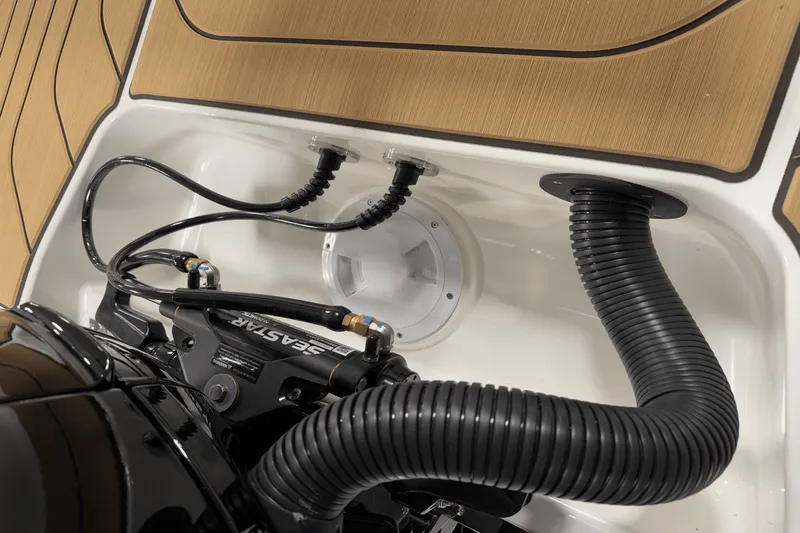 Slide: The Image of Sea Ray SPX 190 Outboard 2025 - 24