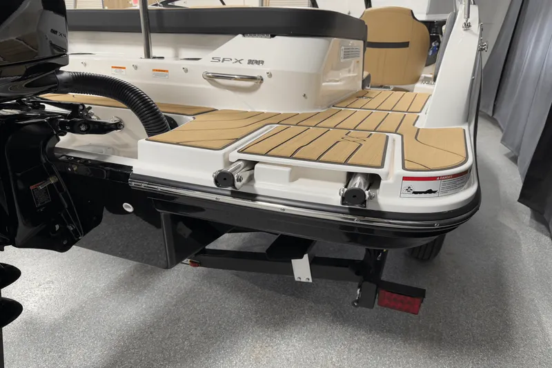 Slide: The Image of Sea Ray SPX 190 Outboard 2025 - 25