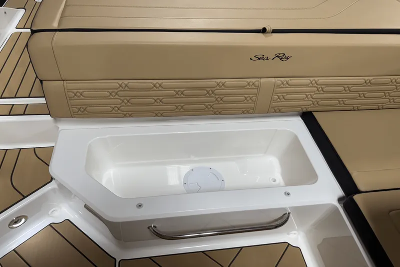 Slide: The Image of Sea Ray SPX 190 Outboard 2025 - 41