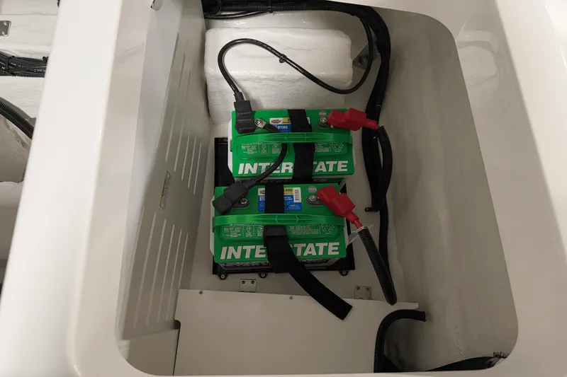 Slide: The Image of Sea Ray SPX 190 Outboard 2025 - 46