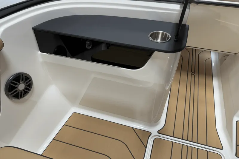 Slide: The Image of Sea Ray SPX 190 Outboard 2025 - 55