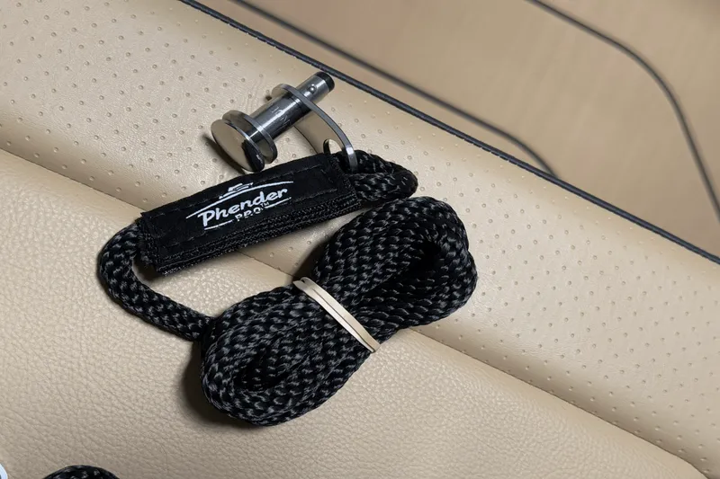 Slide: The Image of Sea Ray SPX 190 Outboard 2025 - 57