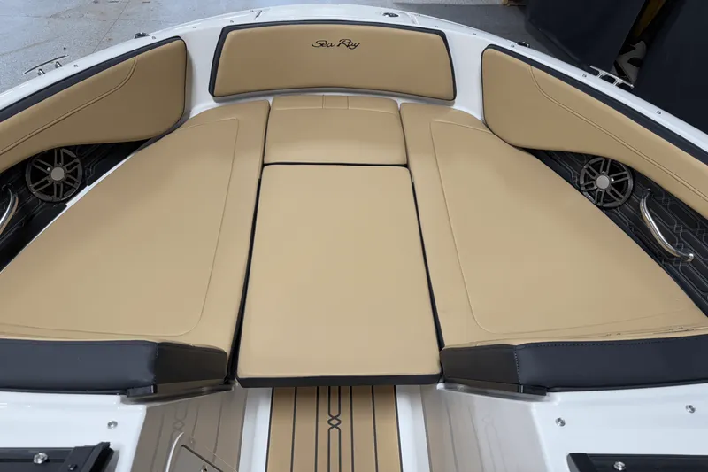 Slide: The Image of Sea Ray SPX 190 Outboard 2025 - 84