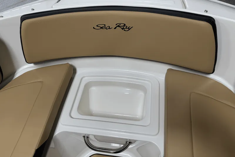 Slide: The Image of Sea Ray SPX 190 Outboard 2025 - 87