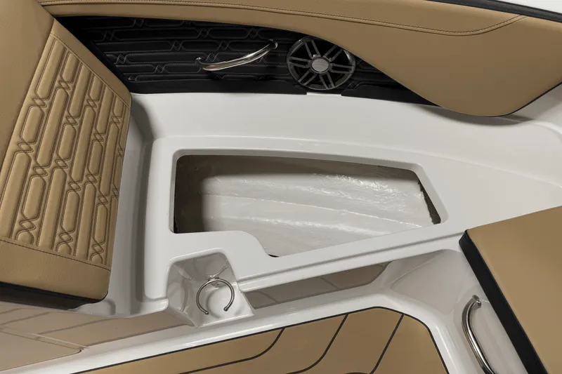 Slide: The Image of Sea Ray SPX 190 Outboard 2025 - 93