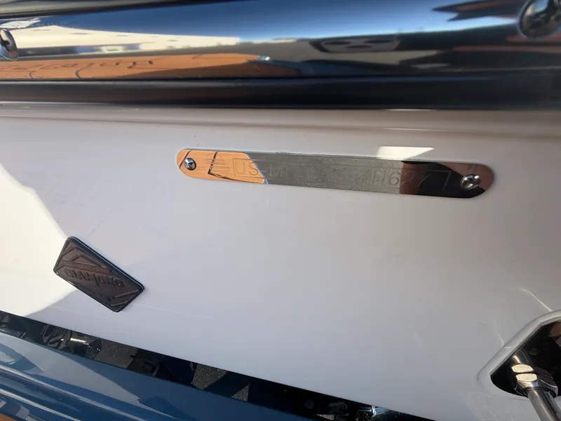 Slide: The Image of Malibu 22 LSV 2027 - 19