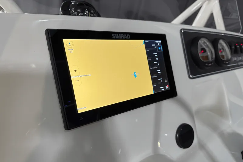 Slide: The Image of Boston Whaler 190 Montauk 2025 - 36