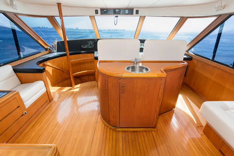 Slide: The Image of Hatteras 82 Convertible 1992 - 14