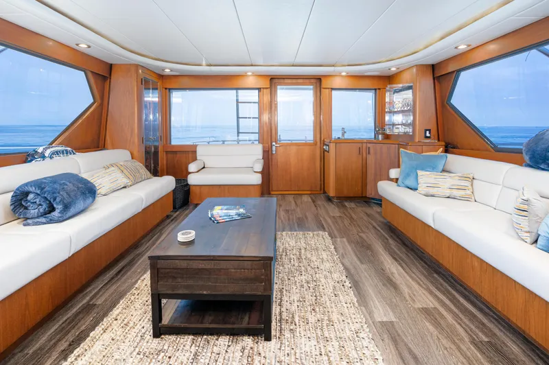Slide: The Image of Hatteras 82 Convertible 1992 - 18