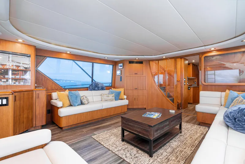 Slide: The Image of Hatteras 82 Convertible 1992 - 20