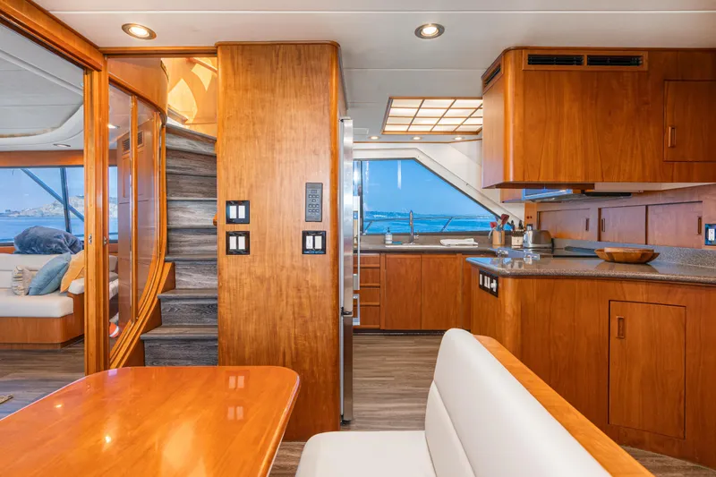 Slide: The Image of Hatteras 82 Convertible 1992 - 25