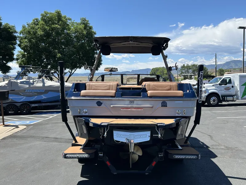 Slide: The Image of Malibu 23 LSV 2026 - 2