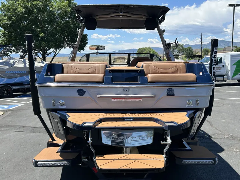 Slide: The Image of Malibu 23 LSV 2026 - 3