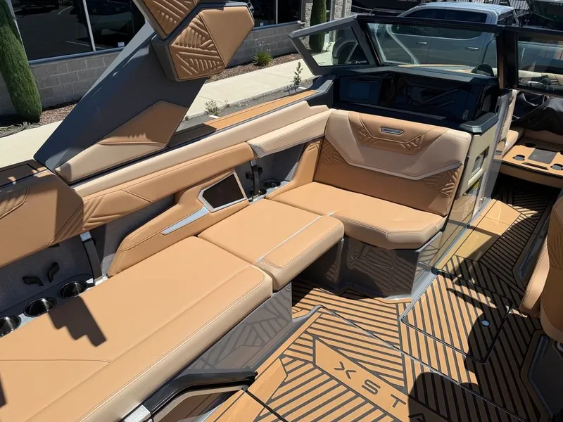 Slide: The Image of MasterCraft Xstar 23 2025 - 13