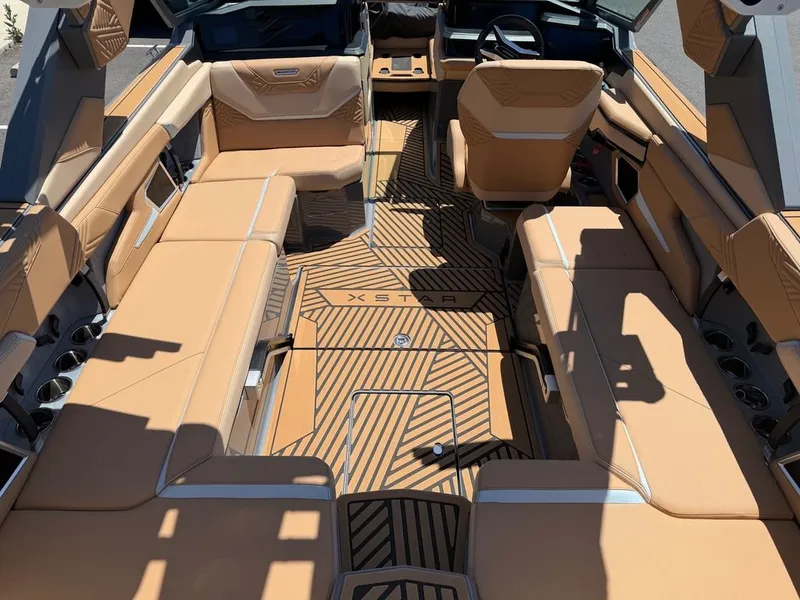Slide: The Image of MasterCraft Xstar 23 2025 - 8