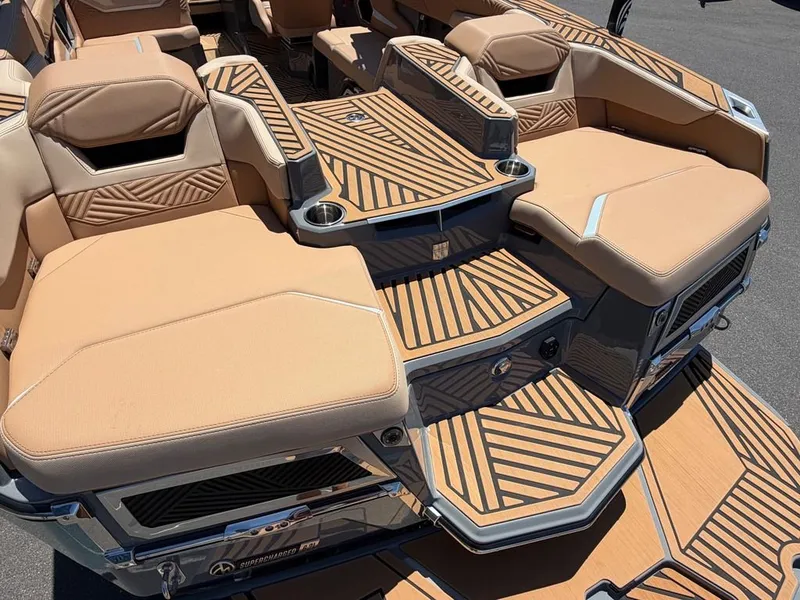 Slide: The Image of MasterCraft Xstar 23 2025 - 6
