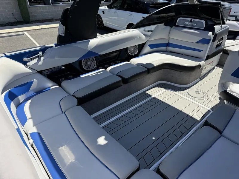 Slide: The Image of malibu Wakesetter 23 LSV 2016 - 9