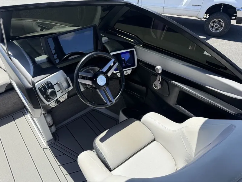 Slide: The Image of malibu Wakesetter 23 LSV 2016 - 10