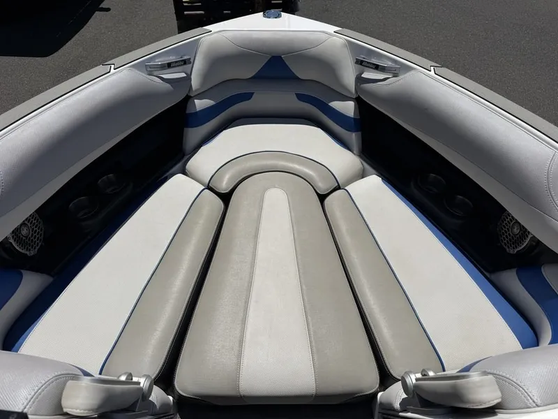 Slide: The Image of malibu Wakesetter 23 LSV 2016 - 13
