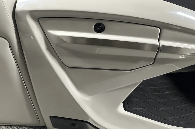 Slide: The Image of Barletta Lusso 2025 - 33