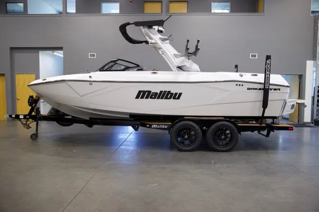 The Image of Malibu 23 LSV 2026 - 0