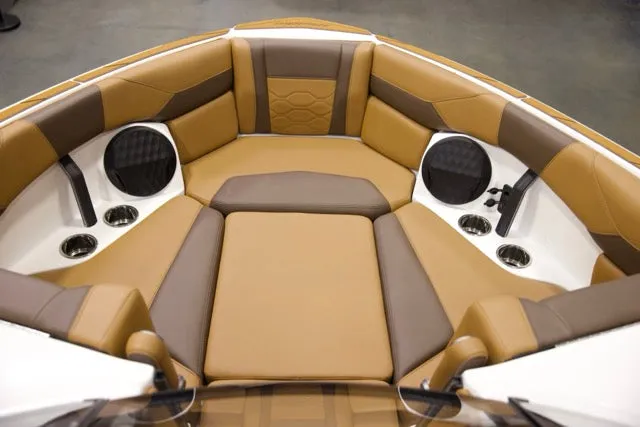 Slide: The Image of Malibu 23 LSV 2026 - 18